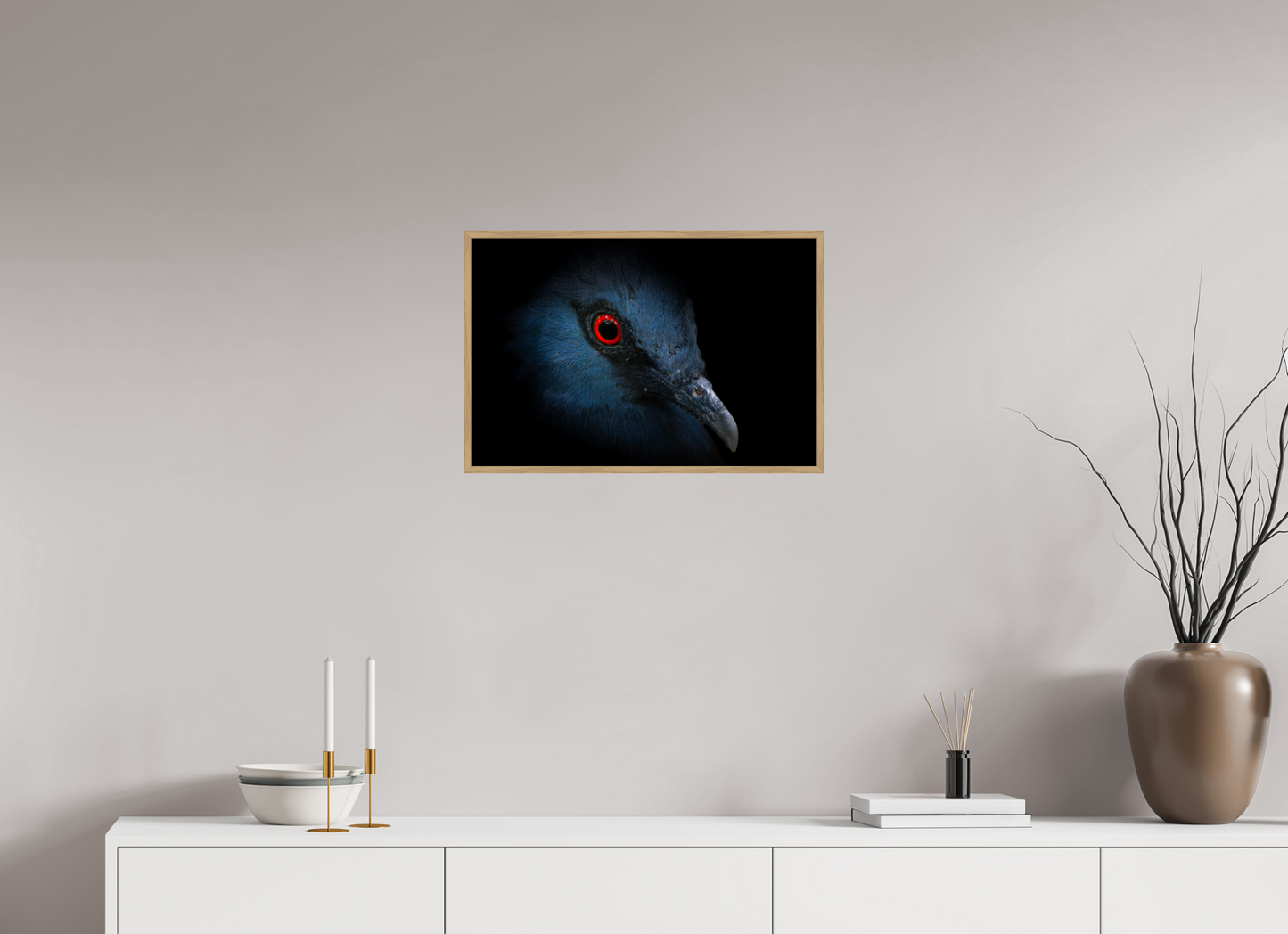 Goura de Victoria | l'oeil rouge sang